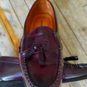 Johnston and Murphy dress shoes. Nearly new. Sheepskin interiors, leather outer.